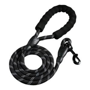 LUX PETS SMYCZ LINA SOFTGRIP CZARNA 1.2 FI 150 CM LUX PETS SMYCZ LINA SOFTGRIP CZARNA 1.2 CM 150 CM , smycz dla psa lina , smycz dla psa czarna , smycz dla psów dużych , smycz dla psa 40-70 kg , smycz dla Bernardyna , smycz dla Mastifa , smycz dla Cane Corso , smycz dla Owczarka Niemieckiego , smycz dla Labradora Retrievera , smycz dla Nowofundlanda , smycz z pianką EVA , smycz obrotowa 360 , smycz odblaskowa , smycz nylonowa , komfortowa smycz dla psa , bezpieczna smycz dla psa , smycz 150 cm