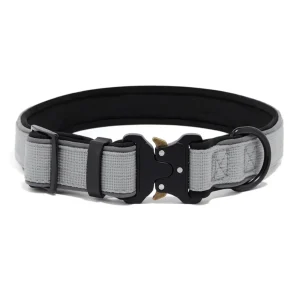 LUX PETS OBROŻA ALPHA REFLECTIVE SZARY 3.2 M 36-51 OD 12 DO 22 KG Lux Pets Obroża Alpha Reflective Szara 3.2 CM M , obroża taktyczna dla psa , obroża odblaskowa dla psa , szara obroża dla psa , obroża dla psa 12-22 kg , obroża dla Border Collie , obroża dla Australian Shepherd , obroża dla Bulldog Angielski , obroża dla Husky Syberyjski , obroża dla Boksera , obroża dla Samoyeda , obroża dla Pudla Standardowego , obroża dla aktywnego psa , obroża z SBR , wytrzymała obroża dla psa , bezpieczna obroża dla psa , obroża dla psa na noc , Lux Pets Alpha Reflective