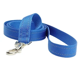 LUX PETS SMYCZ CLASSIC NYLONOWA ODBLASKOWA NIEBIESKA 1.5 CM 120 CM LUX PETS SMYCZ CLASSIC NYLONOWA ODBLASKOWA NIEBIESKA 1.5 CM 120 CM Rozmiar S , smycz dla psa odblaskowa , niebieska smycz dla psa , smycz dla psa do 15 kg , smycz dla Jack Russell Terrier , smycz dla Shih Tzu , smycz dla Maltańczyka , smycz dla Chihuahua , smycz dla Yorkshire Terrier , smycz dla Pudla Miniaturowego , smycz dla Corgi , smycz dla Beagle , smycz nylonowa odblaskowa , bezpieczna smycz dla małego psa , komfortowa smycz dla psa , Lux Pets smycz S , odblaskowa smycz dla małego psa , smycz dla psa na noc , smycz 120 cm